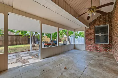 2711 Lake Way Drive, Grand Prairie, TX 75052 - Photo 3