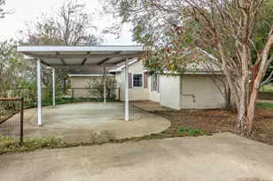 801 S Sutton St, Mabank, TX 75147 - Photo 21