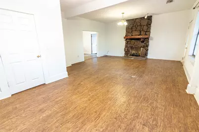 801 S Sutton Street, Mabank, TX 75147 - Photo 11