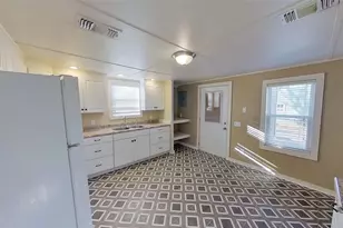 1030 Oak Dr, Denison, TX 75020 - Photo 9