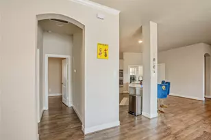 4301 Meadow Hawk Dr, Arlington, TX 76005 - Photo 7