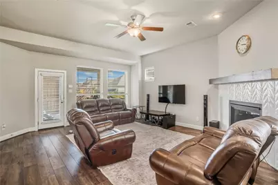 4301 Meadow Hawk Drive, Arlington, TX 76005 - Photo 13