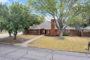 816 Autumn Lake Dr, Allen, TX 75002 - Photo 1