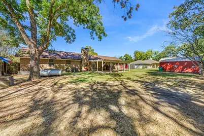 1075 Oak Ridge Drive, Oak Ridge, TX 75160 - Photo 3