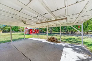 1075 Oak Ridge Dr, Oak Ridge, TX 75160 - Photo 7