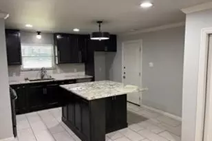 8926 Angleton Pl, Dallas, TX 75243 - Photo 3