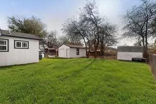 4540 Western Oaks Dr, Dallas, TX 75211 - Photo 31