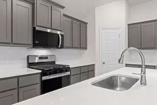 1903 Seminole Dr, Cleburne, TX 76033 - Photo 9