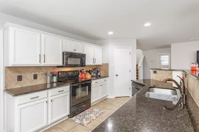 821 Glenndon Drive, Fort Worth, TX 76120 - Photo 15