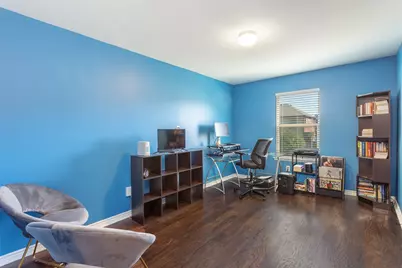 821 Glenndon Drive, Fort Worth, TX 76120 - Photo 9