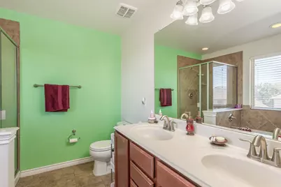 821 Glenndon Drive, Fort Worth, TX 76120 - Photo 23