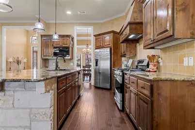 1125 Whispering Oaks, China Spring, TX 76633 - Photo 7