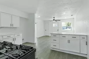 609 E Linda Dr, Garland, TX 75041 - Photo 11