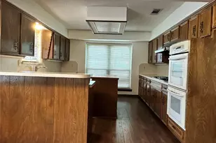 3018 Apple Valley Dr, Garland, TX 75043 - Photo 11