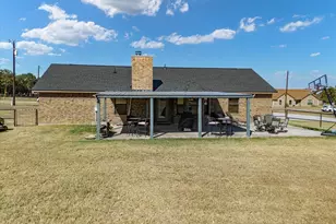 206 E Arbor Ct, Springtown, TX 76082 - Photo 27