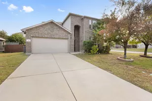 1221 Evers Dr, McKinney, TX 75071 - Photo 3