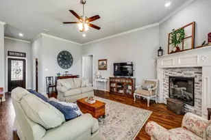 808 Mary Lee Ln, Collinsville, TX 76233 - Photo 9