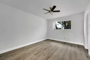 1507 E Lovers Ln, Arlington, TX 76010 - Photo 11