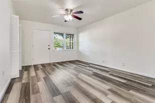 803 Clover Park Dr, Arlington, TX 76013 - Photo 5