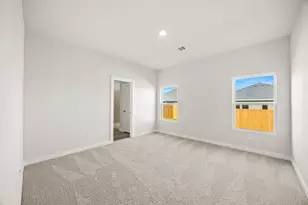 1001 Park Oak Ln, Crowley, TX 76036 - Photo 7