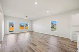 1001 Park Oak Ln, Crowley, TX 76036 - Photo 3