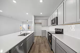 1017 Park Oak Ln, Crowley, TX 76036 - Photo 5