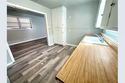 811 S Avenue H, Clifton, TX 76634 - Photo 5