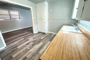 811 S Avenue H, Clifton, TX 76634 - Photo 5