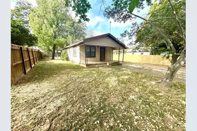 811 S Avenue H, Clifton, TX 76634 - Photo 1