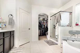 528 Meadow Springs Dr, Glenn Heights, TX 75154 - Photo 9