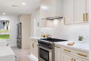 12151 Crestline Ave, Dallas, TX 75244 - Photo 11