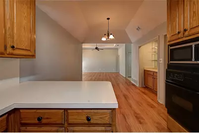 8208 Willow Glen Court, Fort Worth, TX 76134 - Photo 15