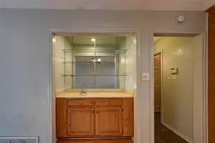 8208 Willow Glen Ct, Fort Worth, TX 76134 - Photo 9