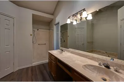 8208 Willow Glen Court, Fort Worth, TX 76134 - Photo 19