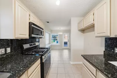 1109 Holly Drive, Carrollton, TX 75010 - Photo 7