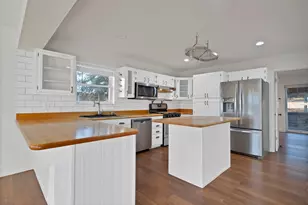 528 Mill Creek Ct, Azle, TX 76020 - Photo 1