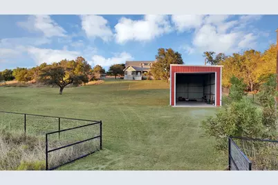 528 Mill Creek Court, Azle, TX 76020 - Photo 5