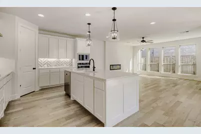 613 Damsel June Street, Lewisville, TX 75056 - Photo 9