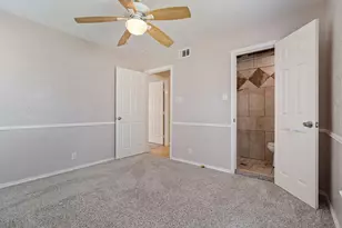 127 W Cedar St, Hurst, TX 76053 - Photo 13
