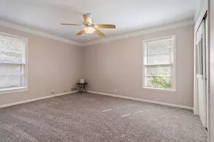 127 W Cedar St, Hurst, TX 76053 - Photo 17