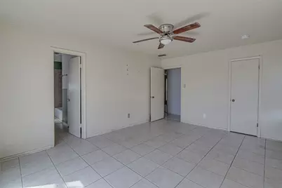 2215 SW Wilshire Boulevard, Burleson, TX 76028 - Photo 29