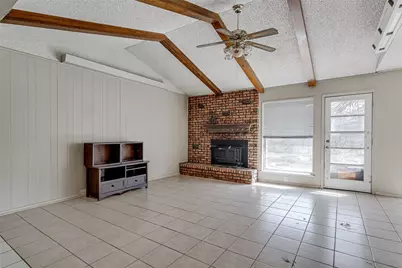 2215 SW Wilshire Boulevard, Burleson, TX 76028 - Photo 21