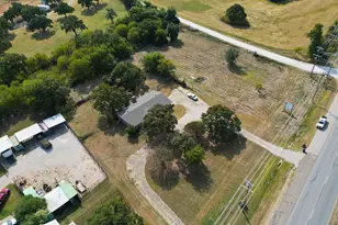 2215 SW Wilshire Blvd, Burleson, TX 76028 - Photo 7