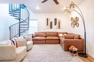 1215 E Beaconsfield Ln, Arlington, TX 76011 - Photo 15