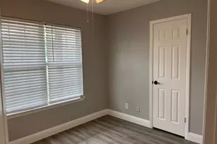 2529 Syracuse Dr, Irving, TX 75062 - Photo 15