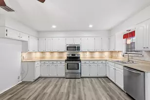 1130 Woodrow Dr, Lewisville, TX 75067 - Photo 17