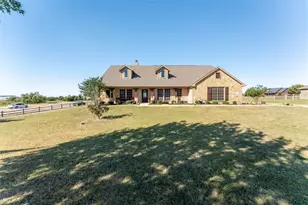 109 Highland Hills Blvd, Decatur, TX 76234 - Photo 3