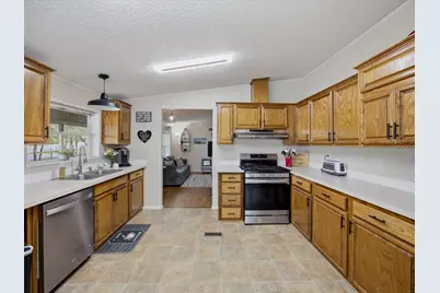 304 Catfish Trail, Bowie, TX 76230 - Photo 9