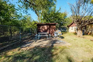 201 NW 31st St, Mineral Wells, TX 76067 - Photo 21