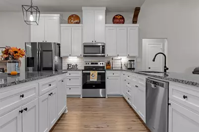 913 Day Star Drive, Hewitt, TX 76643 - Photo 9